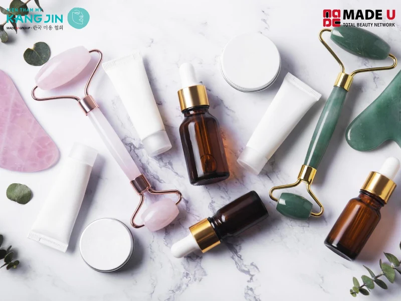 Ngoài việc nâng cơ mặt bằng công nghệ cao thì bạn cũng cần chăm sóc da đúng cách