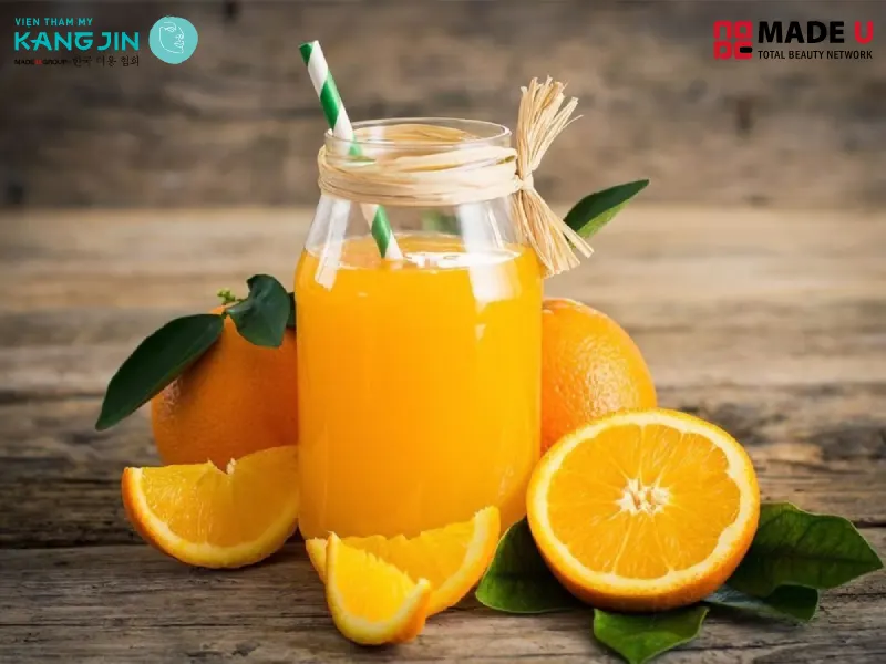 Nước cam chứa nhiều chất quan trọng như vitamin C giúp 1 cải thiện tình trạng sức khoẻ 