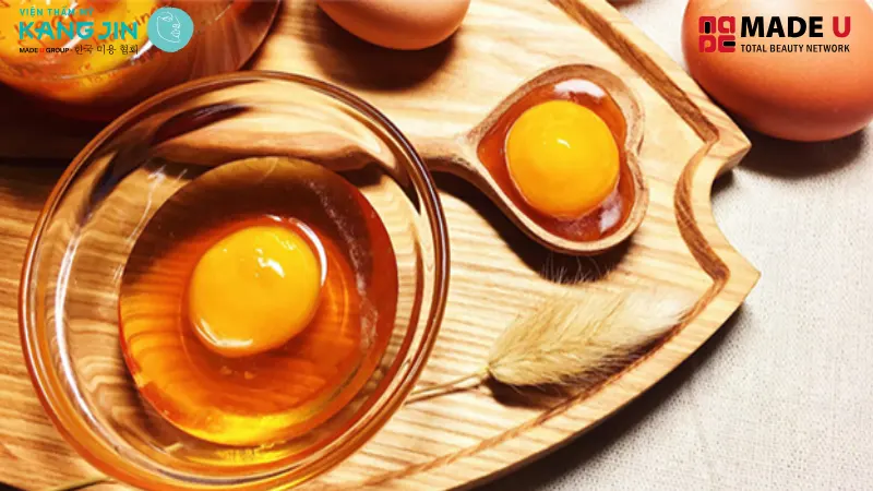 Lòng trắng trứng kết hợp với mật ong trị nám hiệu quả