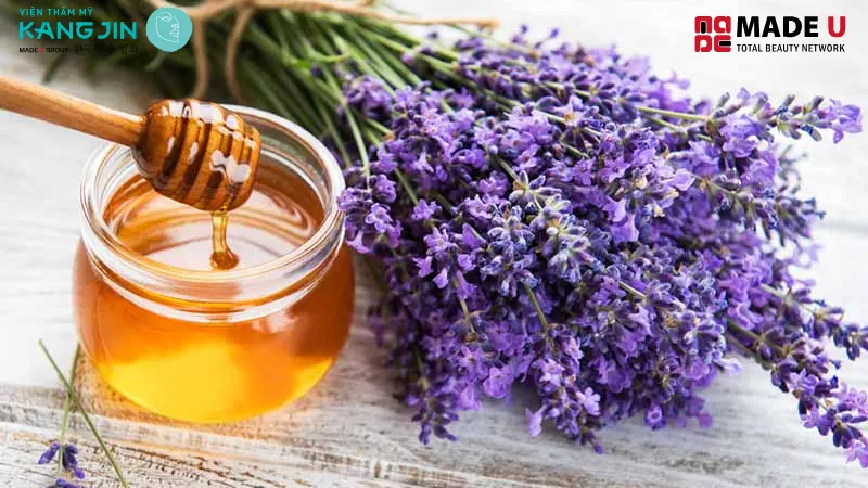 Trị nám bằng mật ong và tinh dầu oải hương giúp làm sáng da ngăn nám hiệu quả