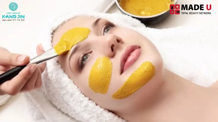 Mặt Nạ Lòng Đỏ Trứng Gà Trị Nám